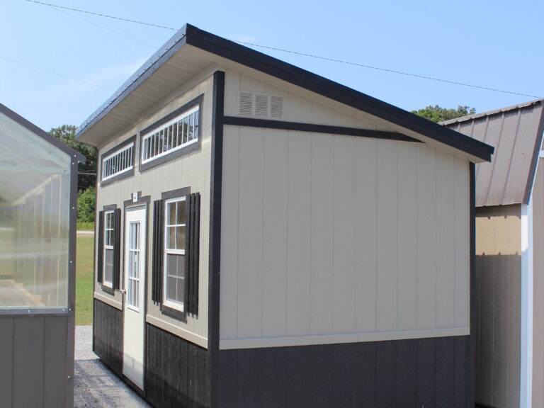 8x16 Studio Deluxe