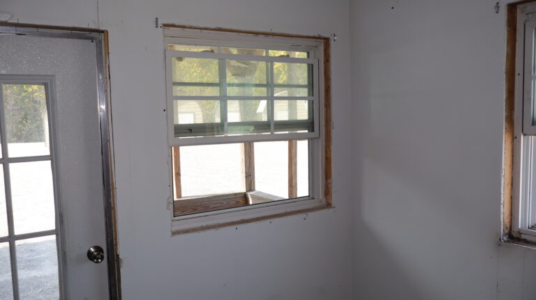 14×40 Side Lofted Barn Cabin - Used
