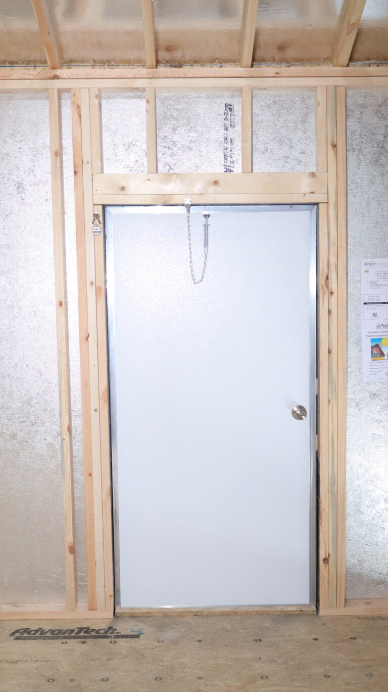 IMG_4658 14x32 Garage