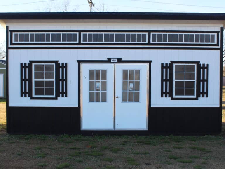10 x 20 Studio Deluxe