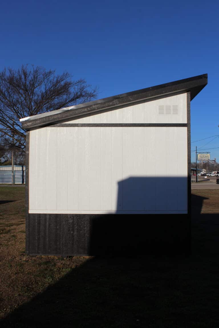10 x 20 Studio Deluxe
