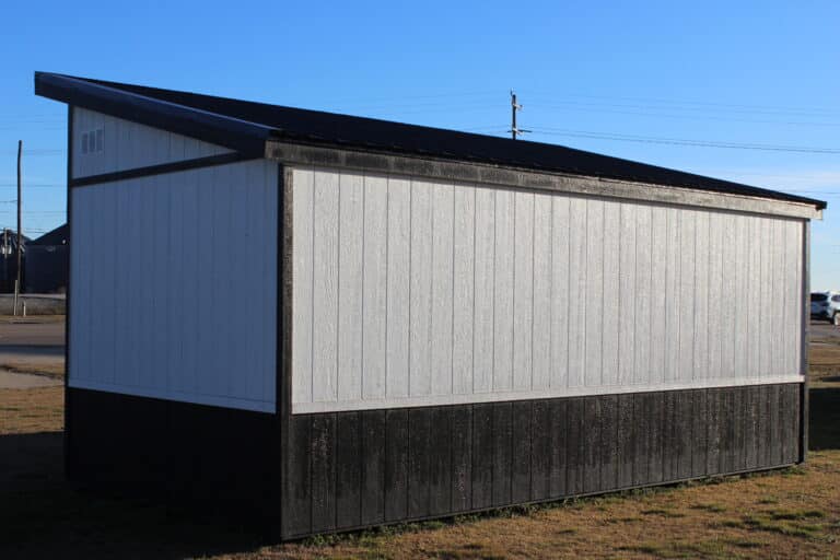 10 x 20 Studio Deluxe