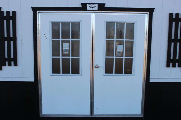 10 x 20 Studio Deluxe