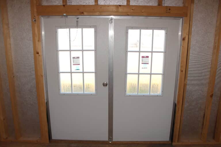 10 x 20 Studio Deluxe