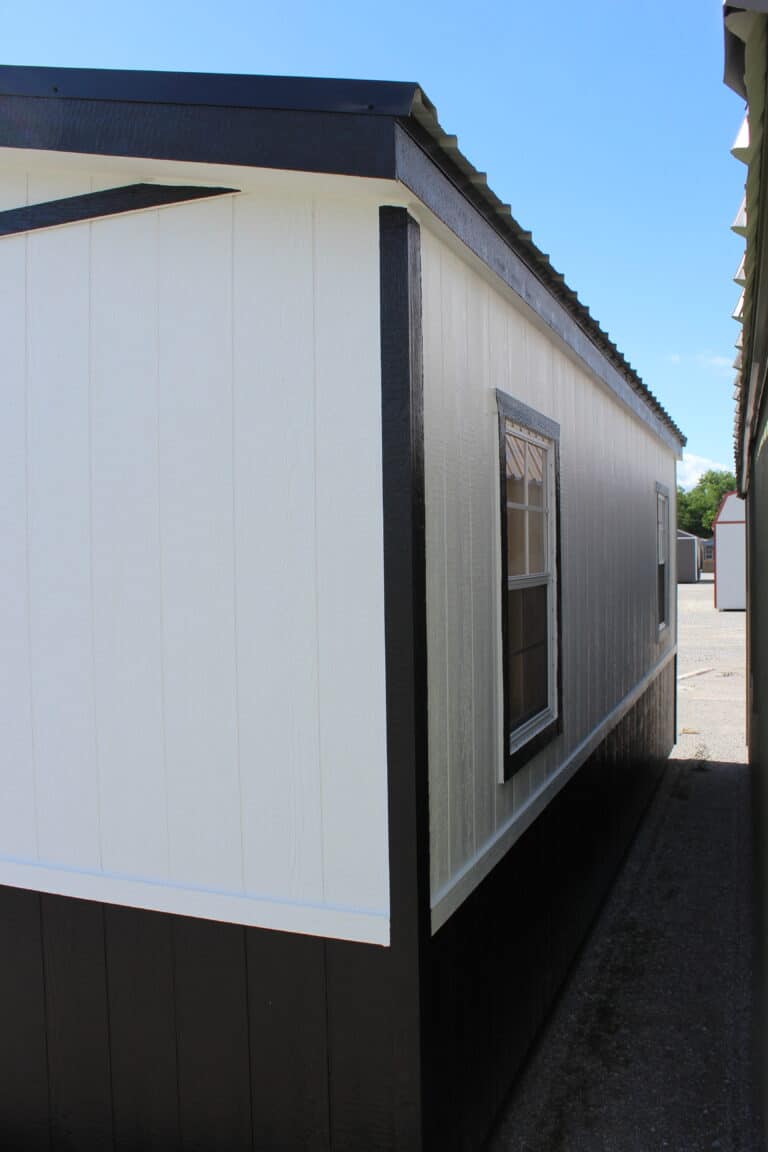 10x20 Studio Deluxe