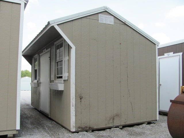 8x16 Quaker - Used